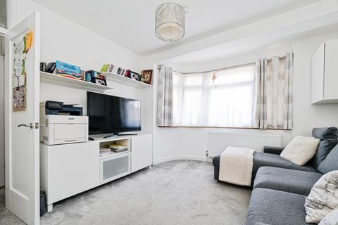 2 bedroom maisonette for sale, Kingsley Gardens, London, E4