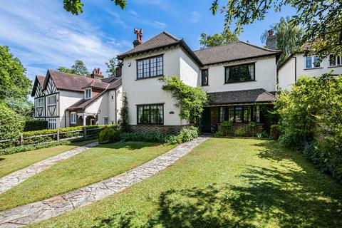 Higher Drive, Purley, CR8 2HR