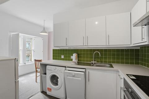 1 bedroom flat to rent, Cockburn Street, Old Town, Edinburgh, EH1