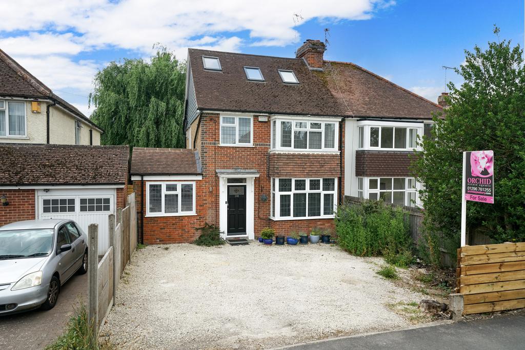 4 bedroom semi-detached house for sale