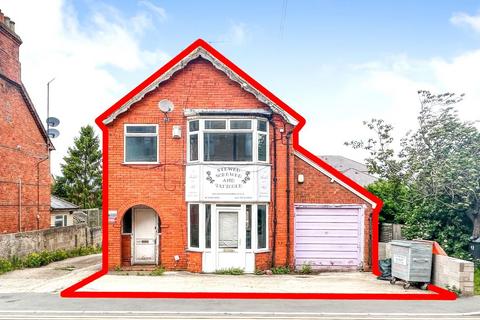 2 bedroom detached house for sale, 148 Kings Road, Newbury, Berkshire, RG14 5RG