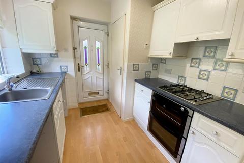 2 bedroom semi-detached bungalow for sale, Birklands Road, Huddersfield