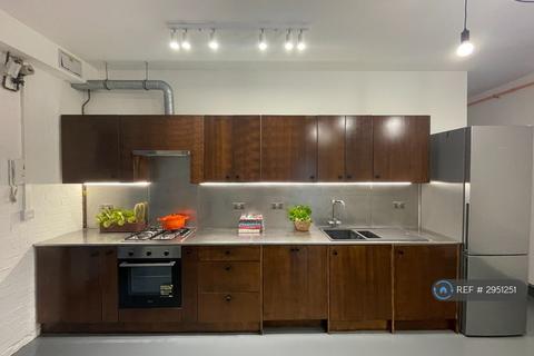 4 bedroom flat to rent, Enterprise House, London, E9
