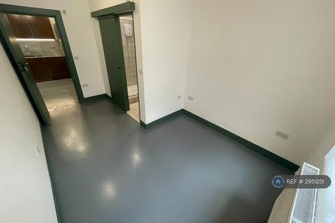 4 bedroom flat to rent, Enterprise House, London, E9