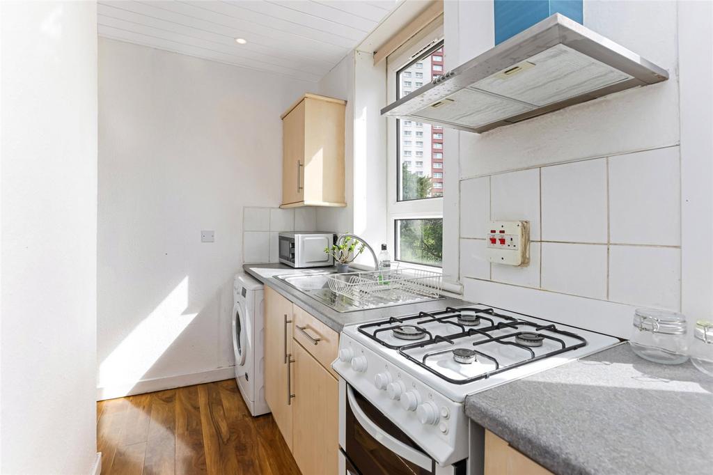 Royston Square, Royston, Glasgow, G21 - View 3