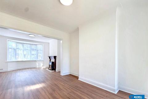3 bedroom semi-detached house to rent, West Way, Edgware