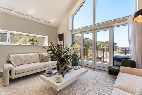 undefined, Lee Bay Apartments