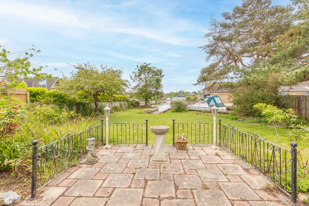 Waterside Nook - Anna Charles - Resize-29...
