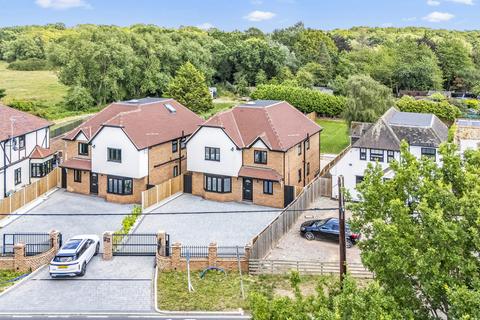 5 bedroom detached house for sale, Ongar Road, Abridge, RM4