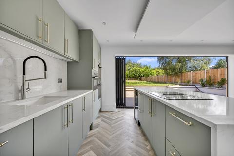 5 bedroom detached house for sale, Ongar Road, Abridge, RM4