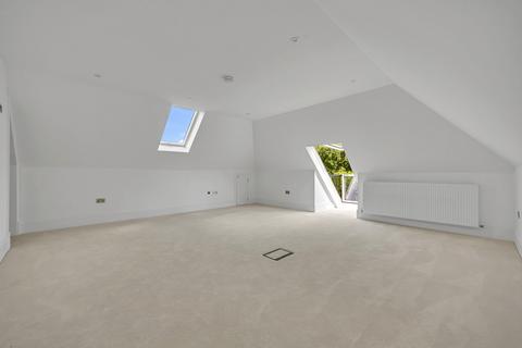 5 bedroom detached house for sale, Ongar Road, Abridge, RM4