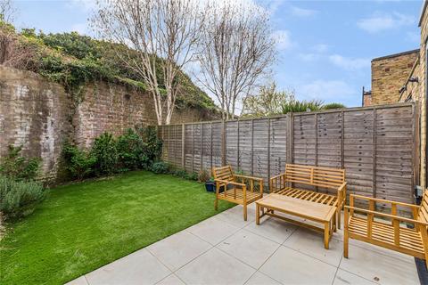 4 bedroom end of terrace house for sale, Vanderbilt Road, London, SW18