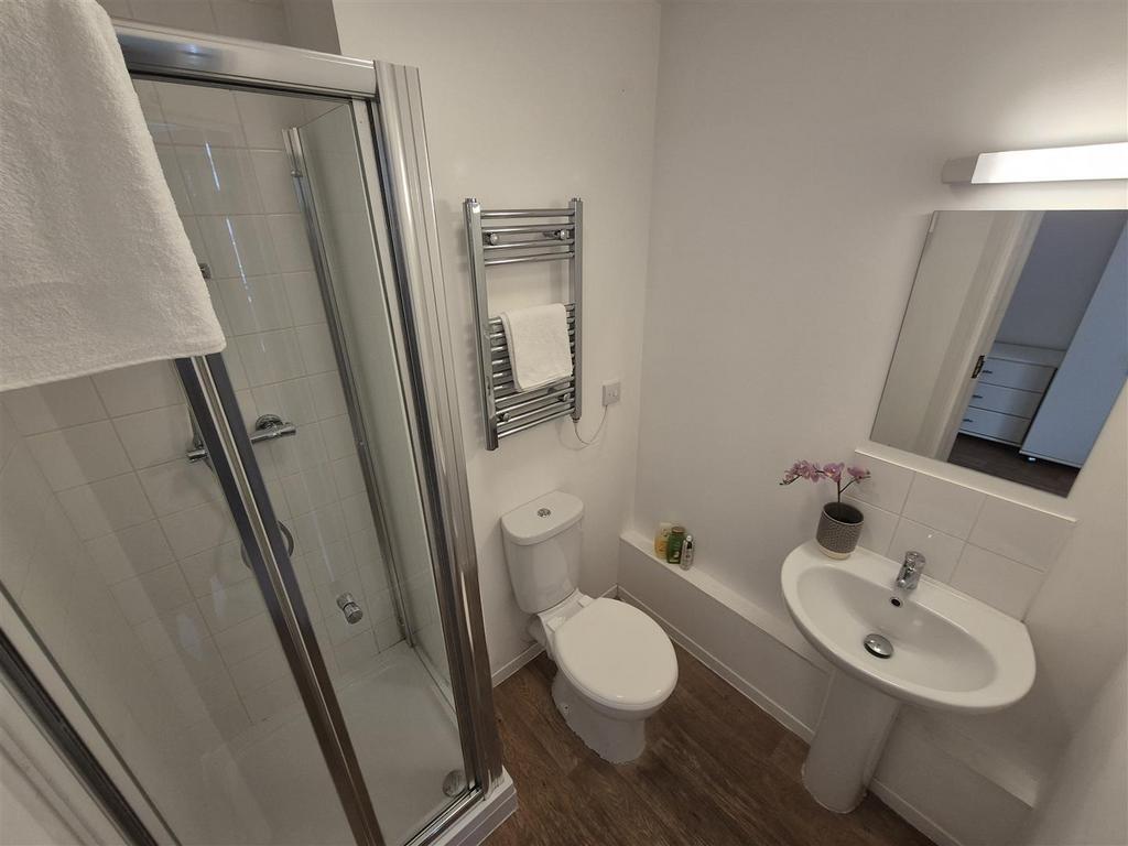 Apartment in Bournemouth, Lansdowne - View 3