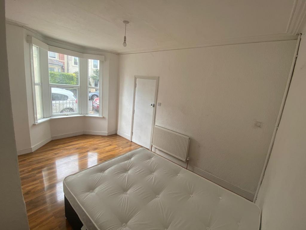 1 bedroom in a house share to rent