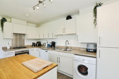 2 bedroom flat for sale, Icarus Avenue, Burgess Hill