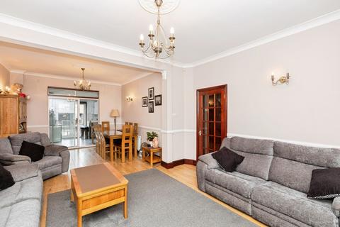 4 bedroom terraced house for sale, Icknield Drive, Ilford, IG2