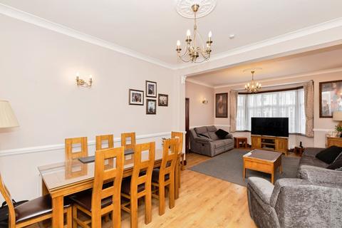 4 bedroom terraced house for sale, Icknield Drive, Ilford, IG2