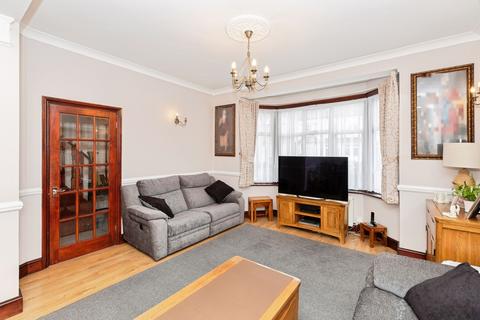 4 bedroom terraced house for sale, Icknield Drive, Ilford, IG2