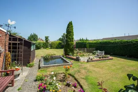 3 bedroom bungalow for sale – pohled 2