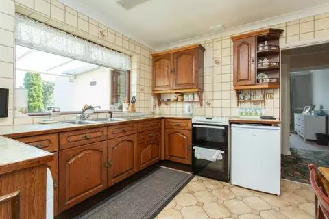 3 bedroom bungalow for sale – pohled 4