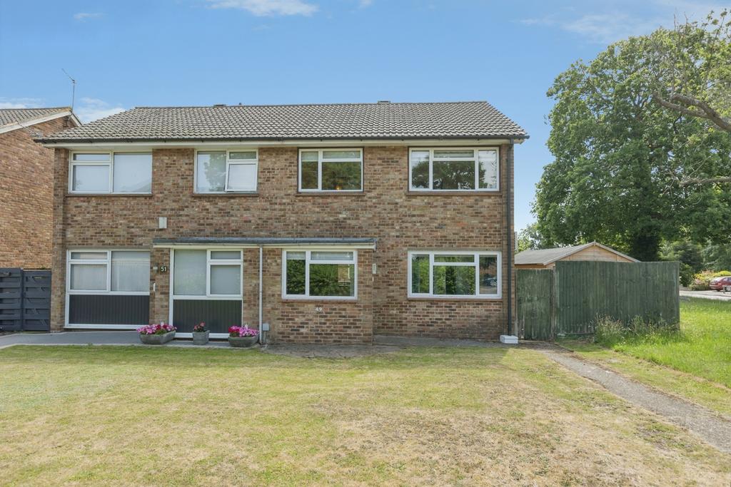 Detached house exterior, garage