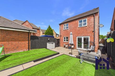 3 bedroom detached house for sale, Range Drive, Standish, WN6 0GU