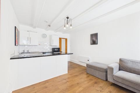 Studio for sale, Pease Court, High Street, Hull, North Humberside, HU1