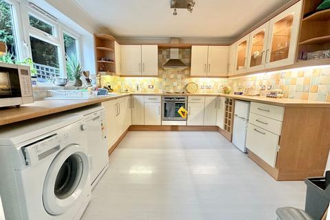 5 bedroom detached house for sale, Sandwich Drive, St Leonards-on-Sea, TN38