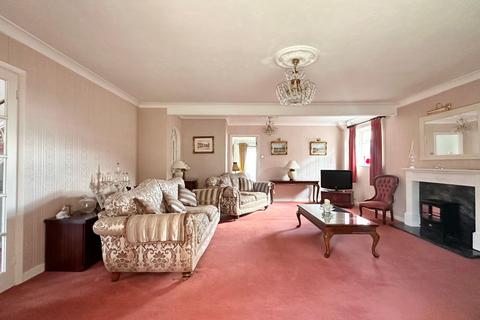 3 bedroom bungalow for sale, Ellerslie Lane, Bexhill-on-Sea, TN39