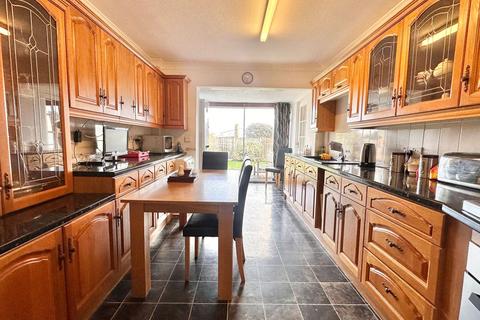 3 bedroom bungalow for sale, Ellerslie Lane, Bexhill-on-Sea, TN39