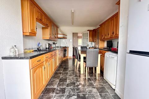 3 bedroom bungalow for sale, Ellerslie Lane, Bexhill-on-Sea, TN39