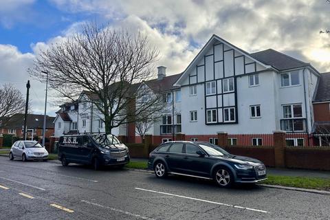 1 bedroom retirement property for sale, Cooden Drive, Bexhill-on-Sea, TN39
