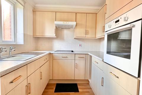 1 bedroom retirement property for sale, Cooden Drive, Bexhill-on-Sea, TN39