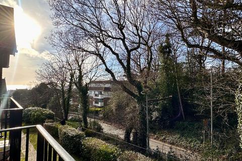 2 bedroom retirement property for sale, Rotherfield Avenue, Bexhill-on-Sea, TN40
