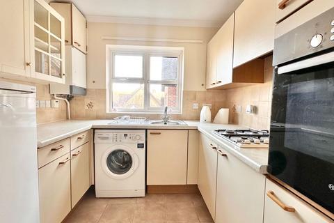 2 bedroom retirement property for sale, Rotherfield Avenue, Bexhill-on-Sea, TN40