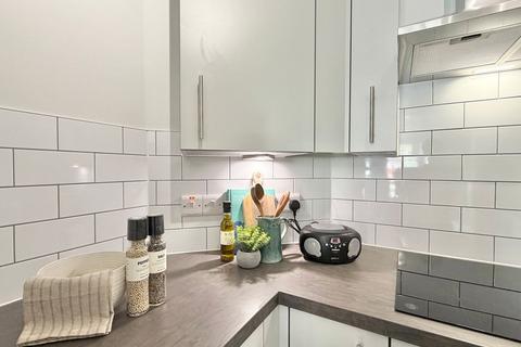 2 bedroom apartment for sale, Barnhorn Road, Bexhill-on-Sea, TN39