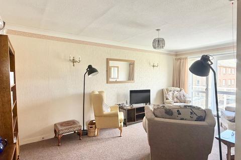 2 bedroom retirement property for sale, De la Warr Parade, Bexhill-on-Sea, TN40