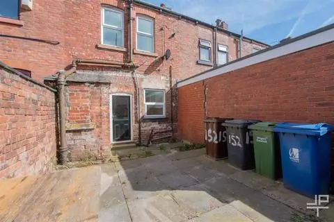 2 bedroom terraced house to rent – pohled 5