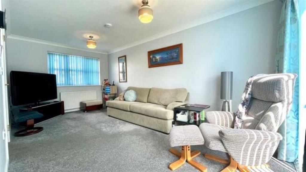 Prior Close, Bournemouth BH7 - View 4