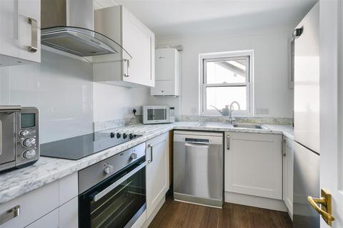 2 bedroom apartment for sale, Tower Road, Tadworth