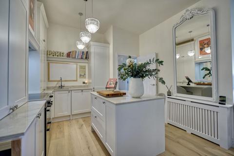 2 bedroom penthouse for sale, Mead Lane, Hertford, SG13
