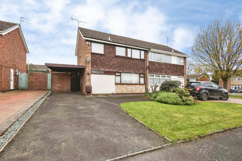 3 bedroom semi-detached house for sale