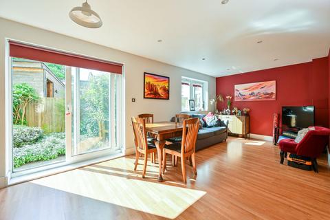 Alscot Road, Southwark, London, SE1