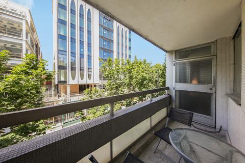1 bedroom flat for sale, Kensington Church Street, W8