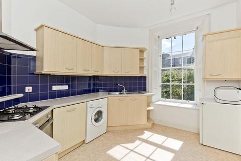 2 bedroom flat for sale, 2/5 East Broughton Place, New Town, Edinburgh, EH1 3RP