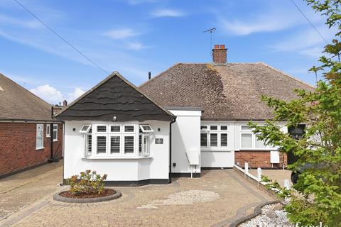 3 bedroom bungalow for sale, Saffron Close, West Horndon, CM13