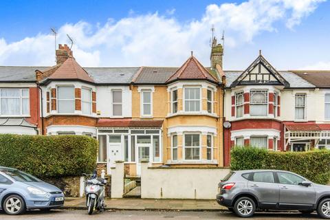 3 bedroom house to rent, Squires Lane, Finchley, London, N3