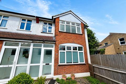 4 bedroom end of terrace house for sale, Shell Road, London, SE13