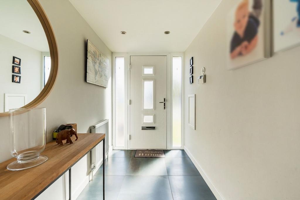 Cromarty Rise, Dronfield S18 - View 5