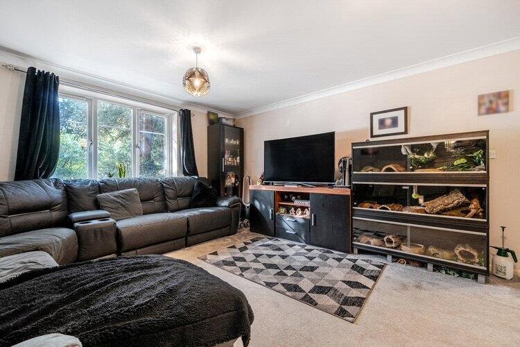 Apartment in Reading, Reading West - View 2
